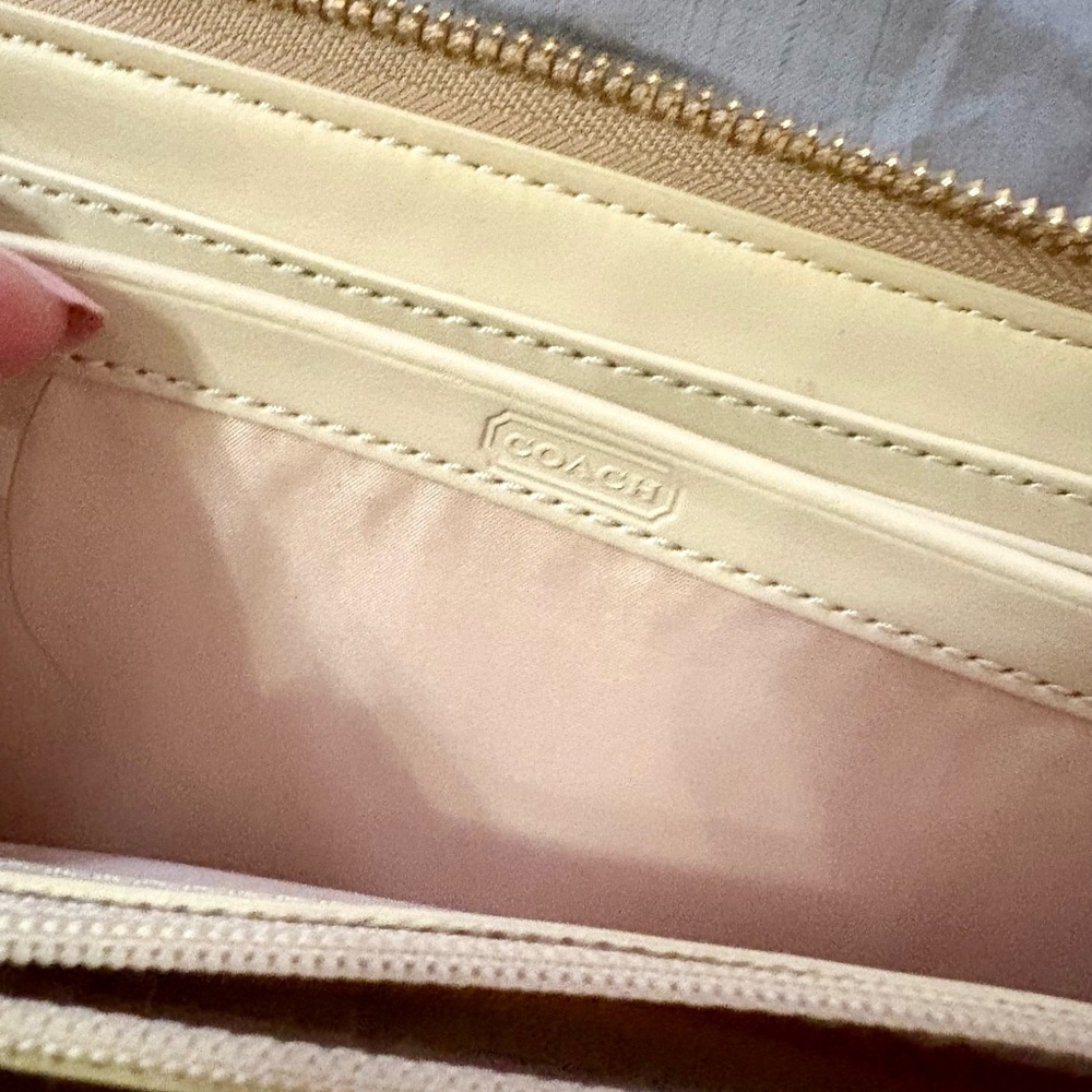 Coach Wallet - Picture 3 of 3